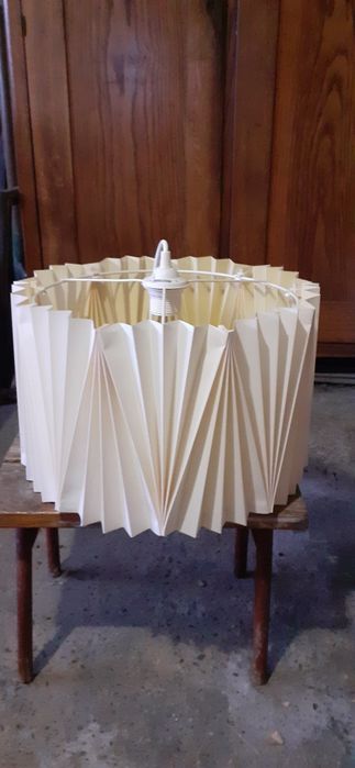 Lampa biala ikea