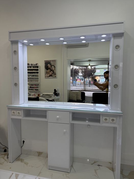 Bancada de Cabeleireiro / Maquiagem / Estética