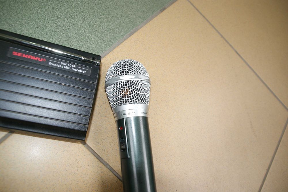 Mikrofon bezprzewodowy Sekaku VXM-286TS.