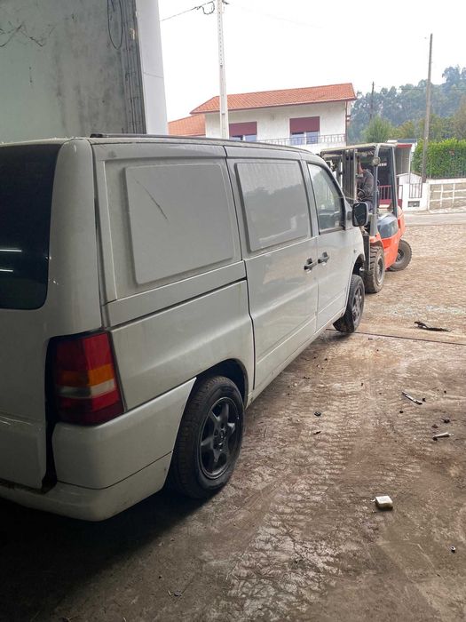 MERCEDES BENZ VITO 108 VENDO CARROÇARIA COM DOCUMENTOS