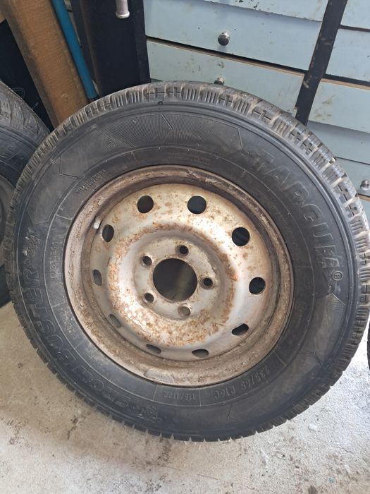 235/65/16с Зимова Резина з дисками на рено мастер 3