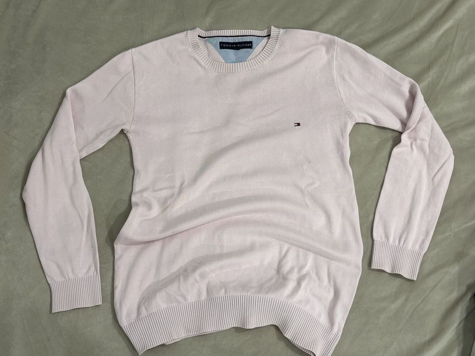 sweter rożowy tommy