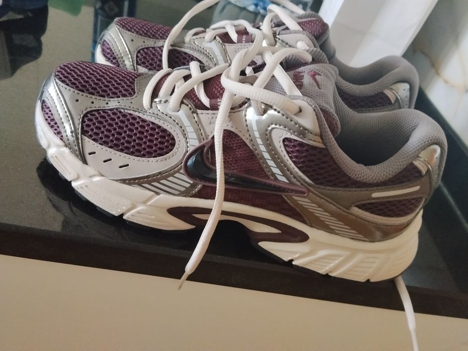 Tenis completamente Novos