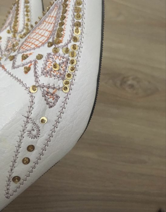 Babuchas marroquinas em pele – tamanho 39 (novas)