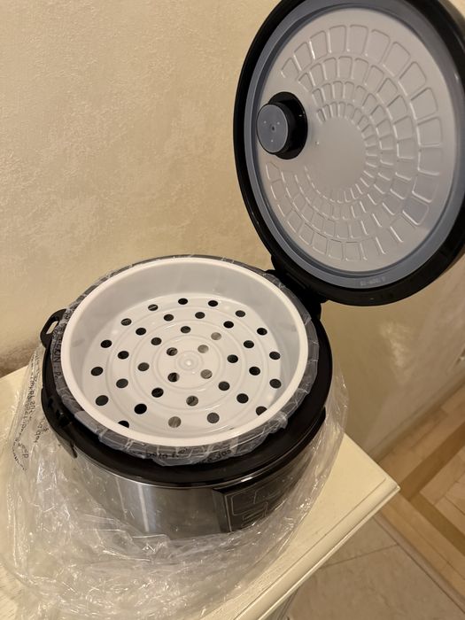 Мультиварка Expert нова