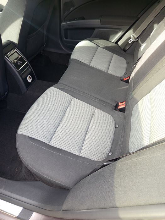 Skoda SuperB ll 2012 1.6 TDI Kombii