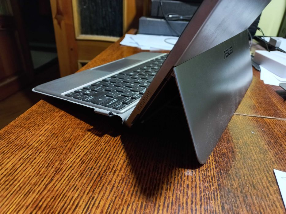Планшет Планшетный компьютер ASUS