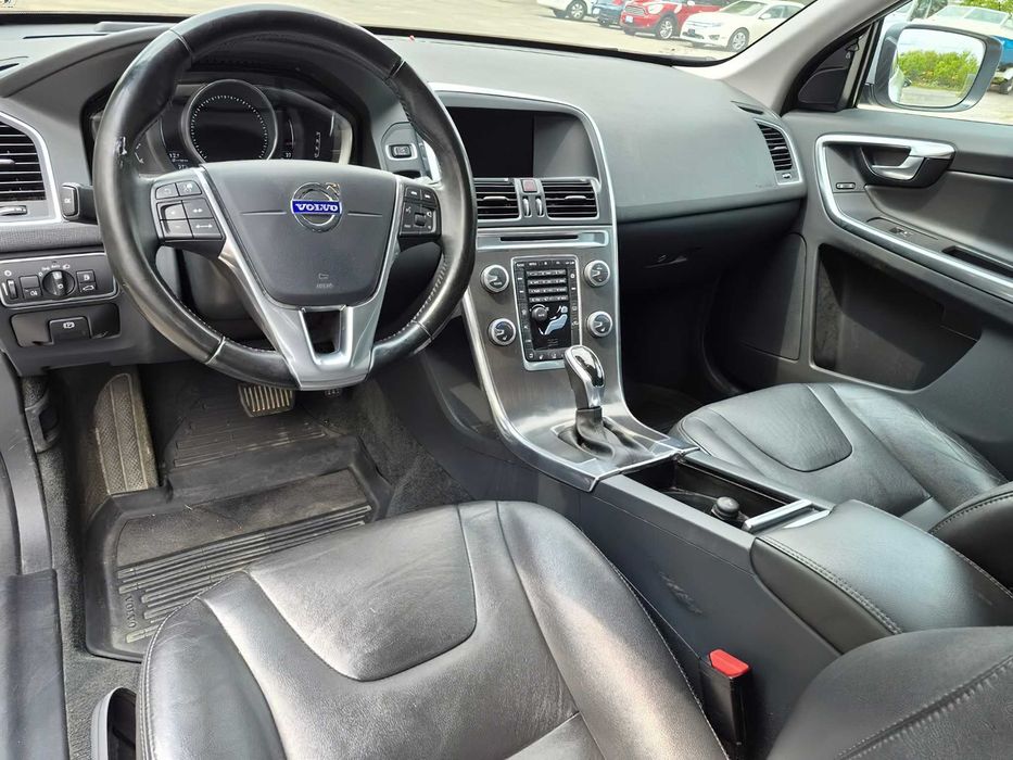 Volvo XC60      2017