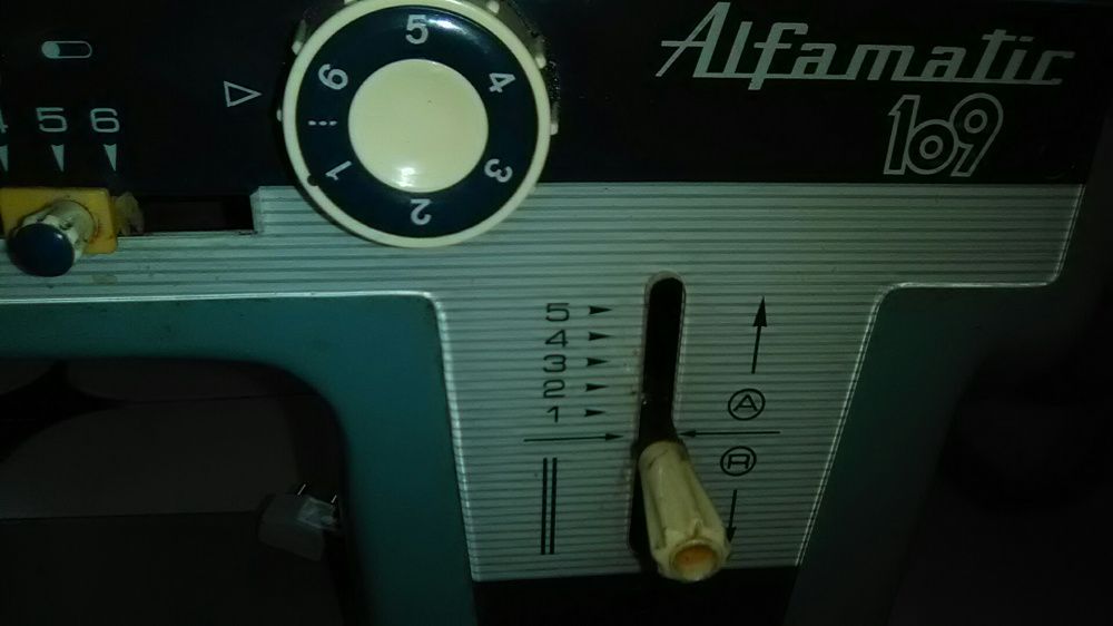Maquina custura vintage Alfamatic