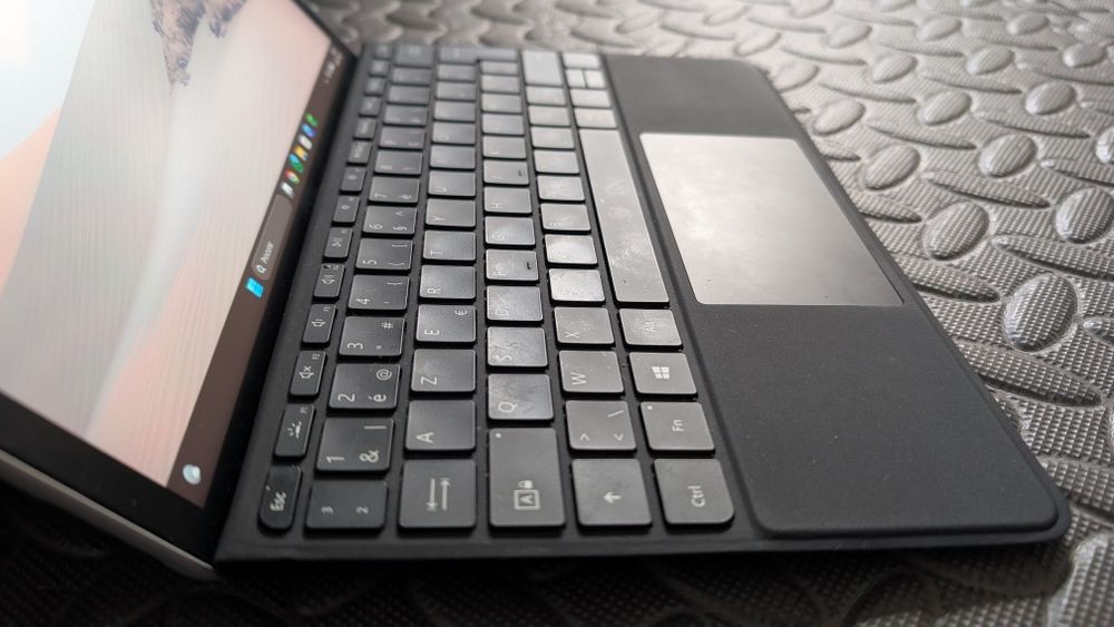 Portátil Microsoft Surface Go 2