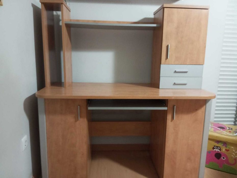 Mesa / Secretária para escritório, quarto, de estudo