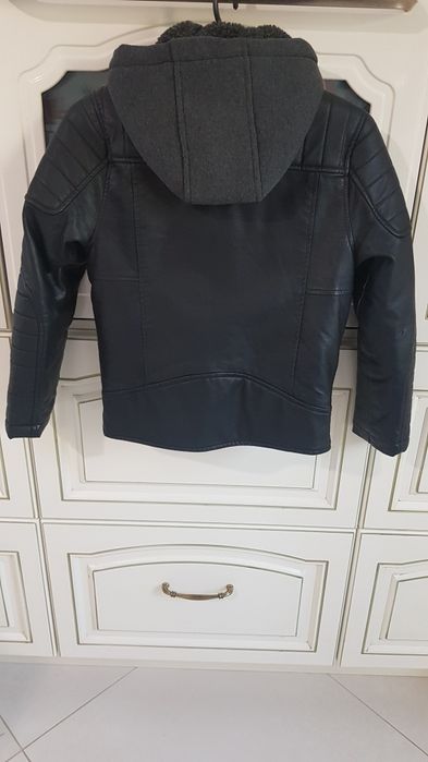 Куртка косуха . Размер 8 лет