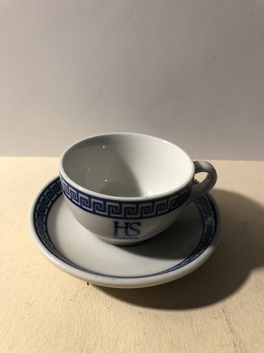 Chávena e pires antigo