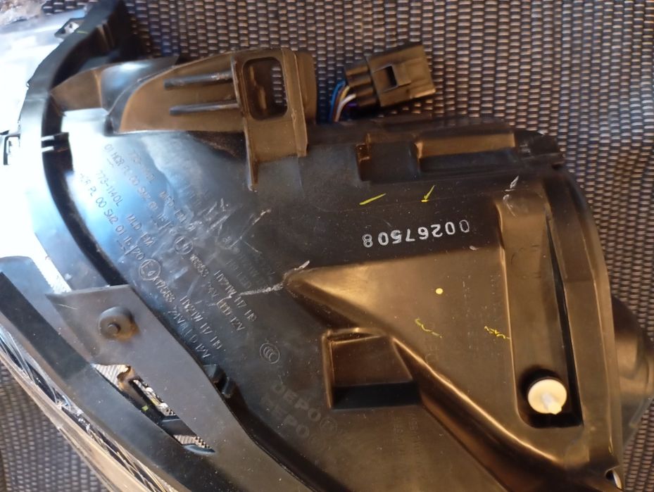 Faróis/óticas  NOVOS Volvo v60 2012/2015