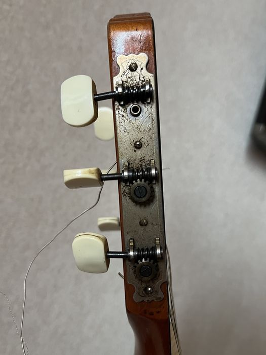 Продам класичну гітару