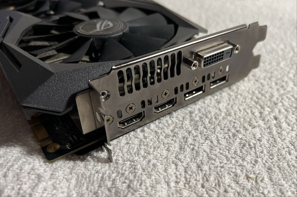 Видеокарта Asus Rog Strix 1080, 8gb ( Не рабочая )