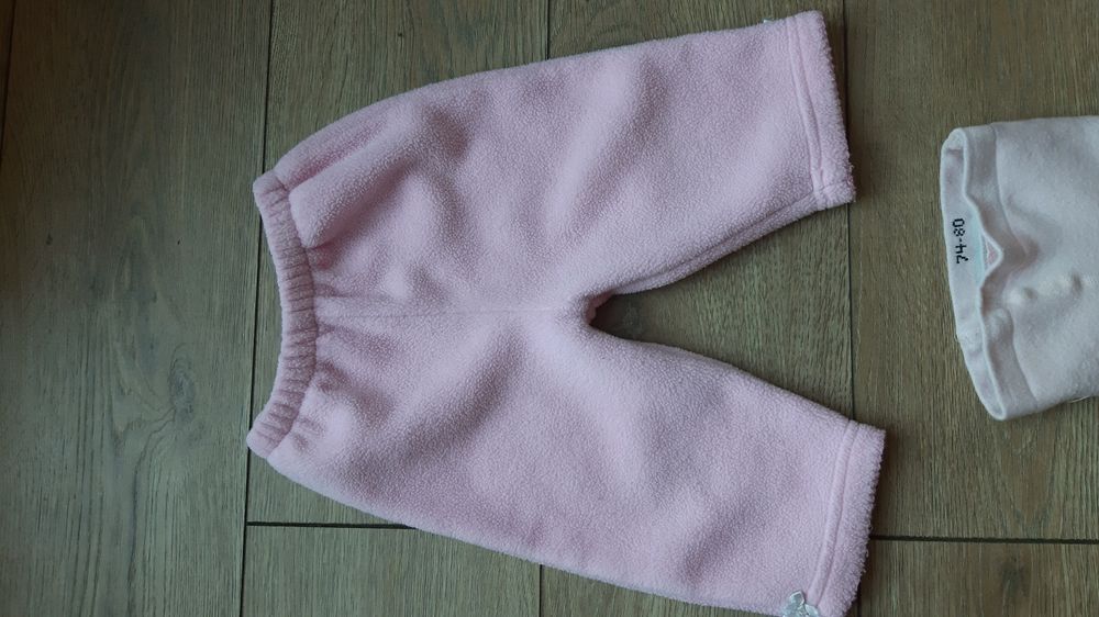 Ciepłe spodenki dla dziewczynki rozm. 68 3 sztuki i rajstopki zima