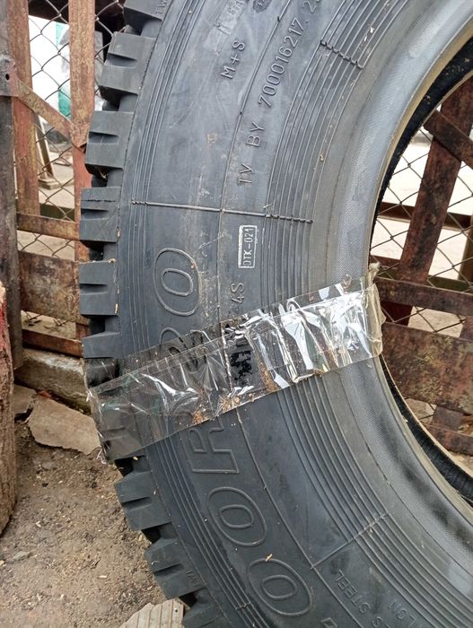 Продам автошини БЕЛ-114 10.00 Р-20