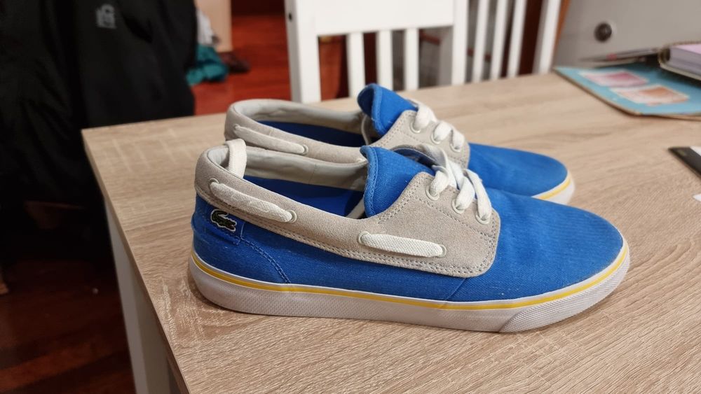 Sapatos Lacoste novos