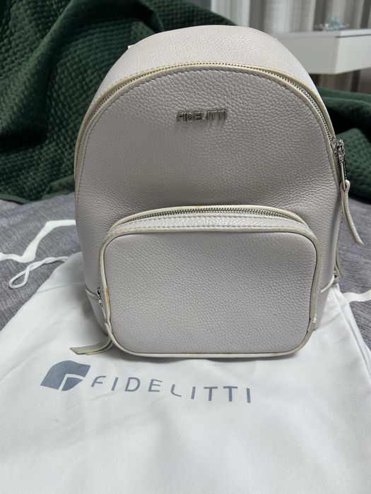 Рюкзак жіночий фірми FIDELITTI