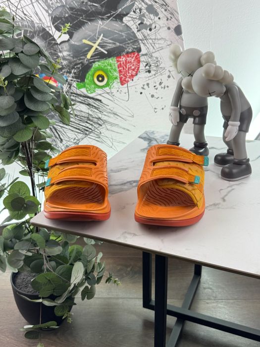 Нові тапочки шльопки Hoka Ora Luxe 42.5 розмір Е12091