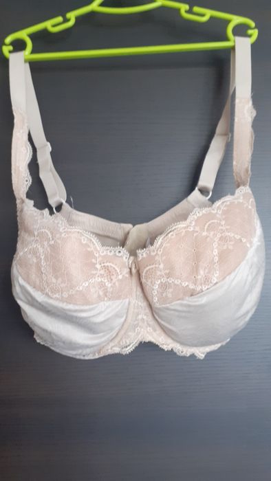 Biustonosz rozmiar 75g