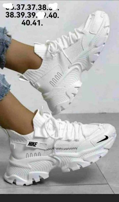 Buty damskie sportowe