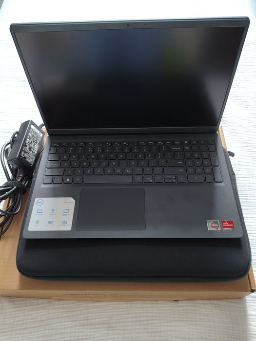 Laptop Dell Inspiron 15 - NOWY z dodatkami