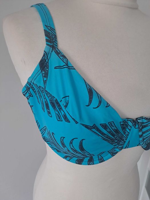 Góra od bikini niebieska w liście 44(85C)
