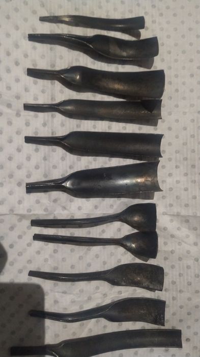 Стамески, різці по дереву, дерев'яні ручки.