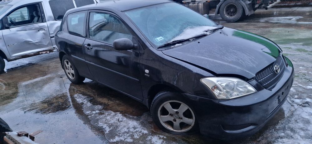 Części Toyota Corolla E12 1.4 VVTI Silnik Drzwi Maska Lampa Skrzynia