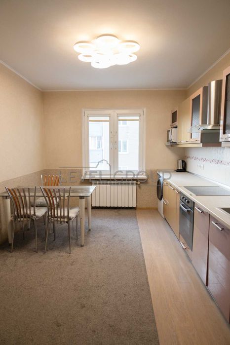 Продаж двохкімнатна квартира Виноградар з ремонтом недорого без% Київ