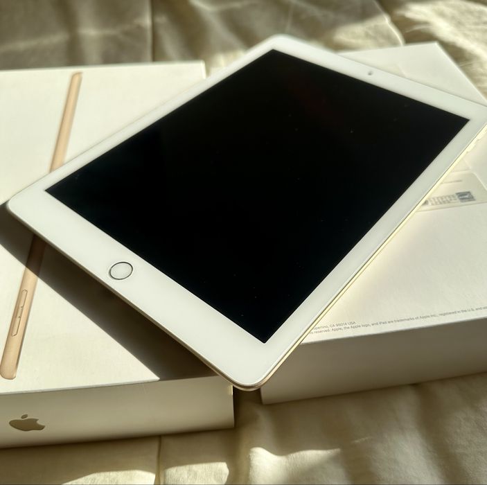 Ipad 5 ª Geração Wi-fi 32 GB - Gold