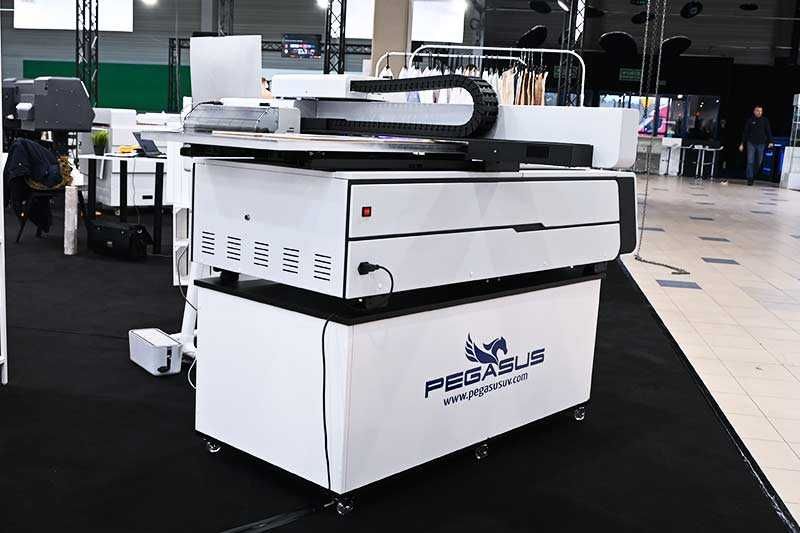 Pegasus AXIS 5th Generation – profesjonalna drukarka UV i UV DTF