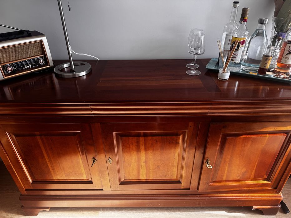 Aparador em cerejeira