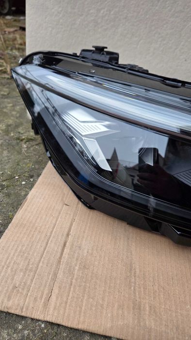 VW Passat B9 lampa przód przednia xenon full led komplet eu l+p