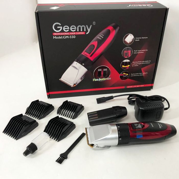 Професійна машинка для стрижки волосся GEMEI GM-550.