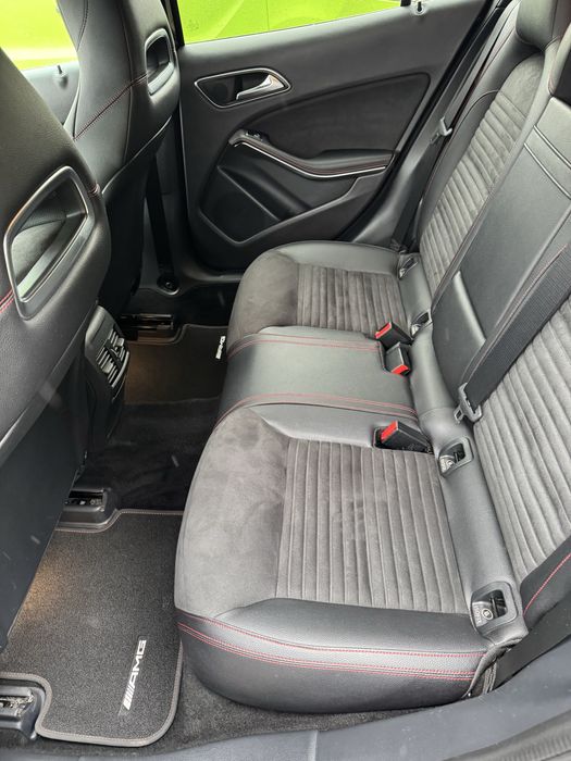 Mercedes-Benz GLA 200 / Bezwypadkowy / wyposażenie AMG