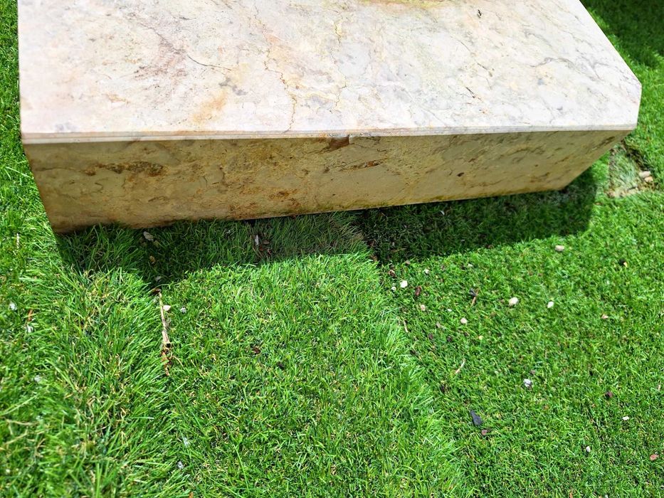 Bancada em pedra para  lavatório