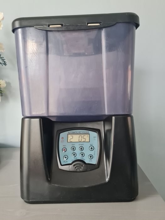 Automatyczny podajnik karmy dla psa/kota
