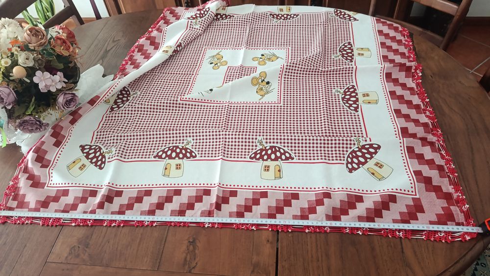 Toalha com remate em crochê - nova