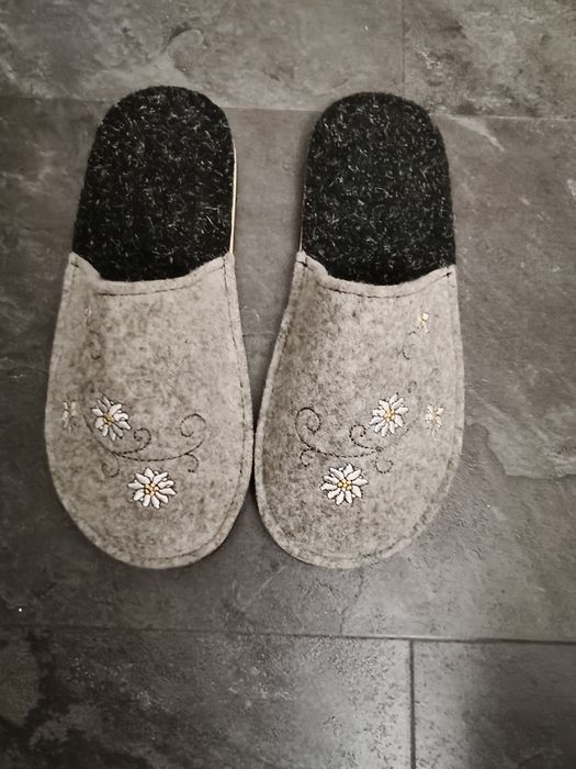 Kapcie filcowe ręcznie robione rozmiar 39