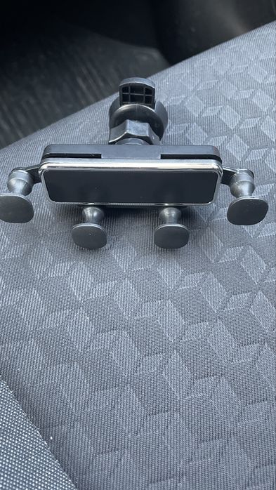 Uchwyt na telefon do auta