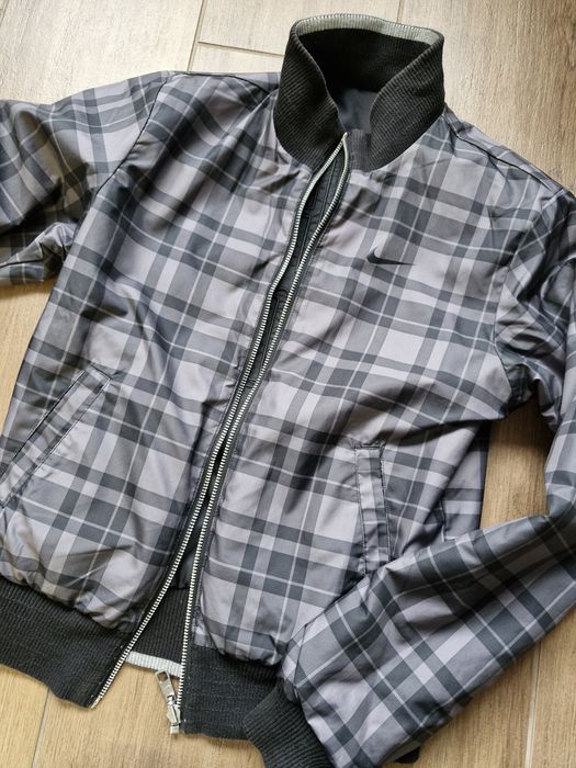 Nike kurtka dwustronna wiosenna przejściowa czarna damska młodzieżowa