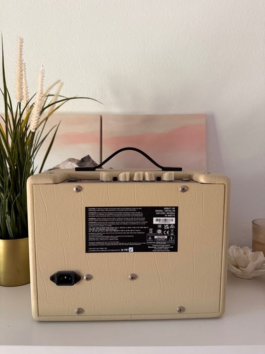 Amplificador Blackstar Debut 15E