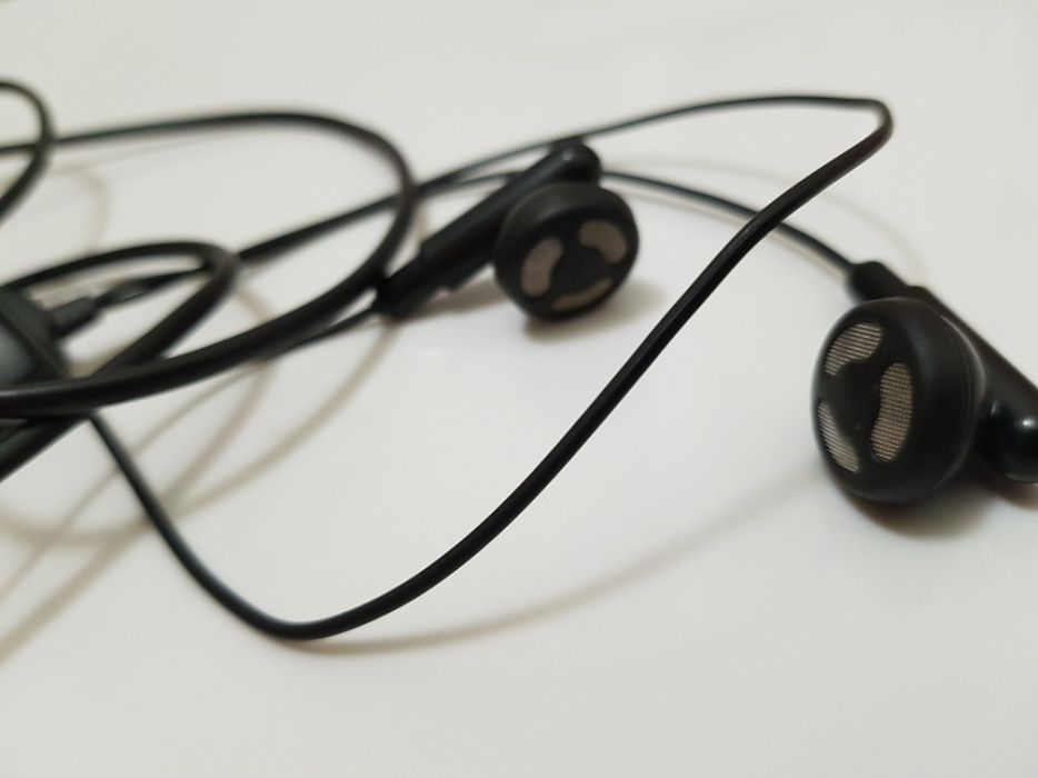 Ładowarka + słuchawki