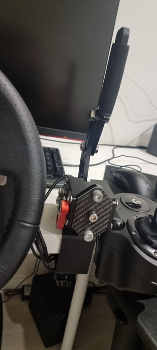 Logitech G29 with box and hand brake64586420491905122