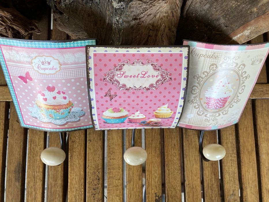 Cabide cupcake em metal