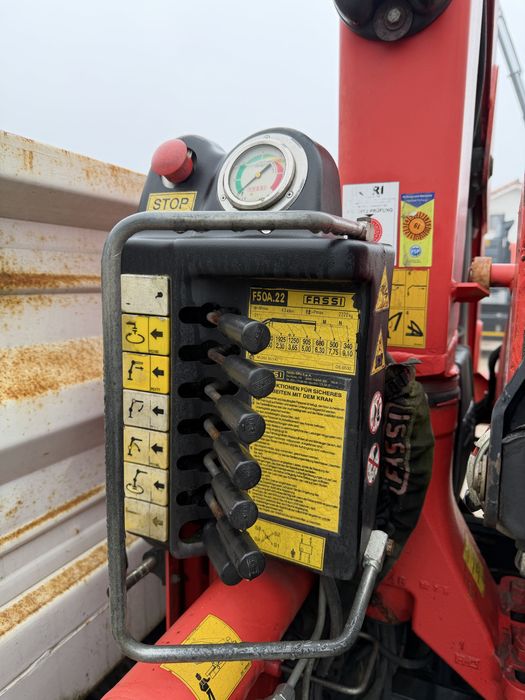 Mitsubishi canter grua e bascúla