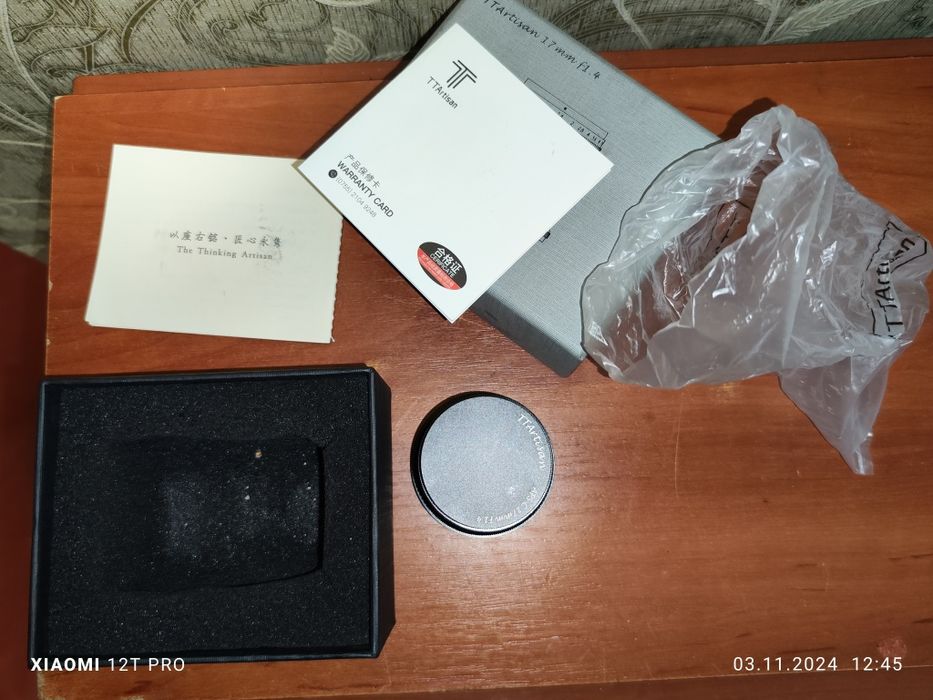 Продам обектив  новый